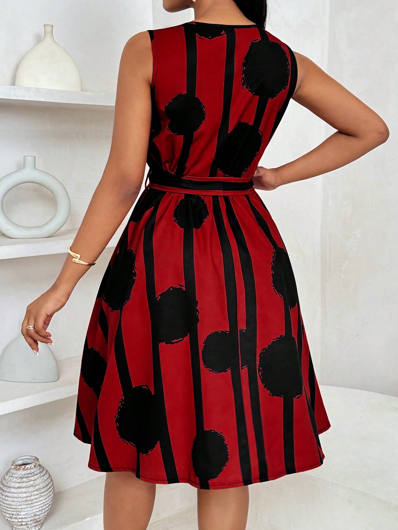 Alonic Fab Elegant Red and Black Sleeveless Belted A-Line Dress